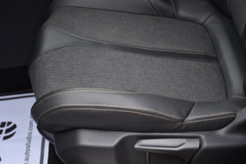 Peugeot 5008 II Crossover 2.0 BlueHDI 180KM 2018 Peugeot 5008 GT-LineAsystenty Full-LEDNaviKamera Pol-Skora Ambiente7-Foteli, zdjęcie 17