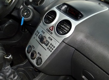 Opel Corsa D Hatchback 1.2 Twinport ECOTEC 80KM 2010 OPEL CORSA D 1.2 80 KM, zdjęcie 34