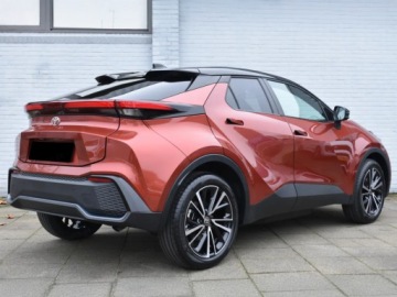 Toyota C-HR II SUV 1.8 Hybrid 140KM 2026 Od ręki - Executive 1.8 Hybrid 140KM |Z Podgrzewane fotele!, zdjęcie 2