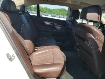BMW Seria 7 G11-G12 2018 BMW Seria 7 RWD po gradzie, od ubezpieczalni 3.0 Benzyna 333KM, zdjęcie 10