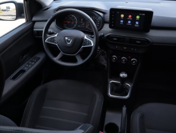 Dacia Jogger 1.0 TCe 110KM 2022 Dacia Jogger 1.0 TCe, Salon Polska, Serwis ASO, zdjęcie 6