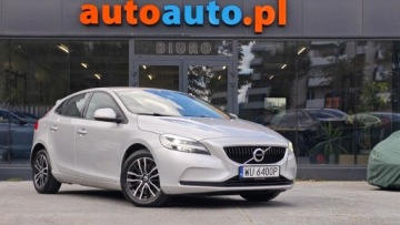 Volvo V40 II Hatchback Facelifting 2.0 D3 150KM 2019 VOLVO V40 D3 Drive-E SCR Momentum, Automat, Salon Polska, Serwisowany