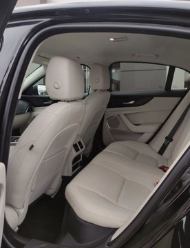 Jaguar XE Sedan Facelifting 2.0 i4P 300KM 2021 Jaguar XE XE MY22 2.0 I4 300 PS AWD Auto S 2.0 Benzyna 300KM, zdjęcie 19