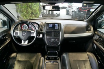 Dodge Caravan V Grand Caravan Facelifting 3.6 VVT 283KM 2018 Dodge Grand Caravan GT 3.6L 287KM 7 os. Kamera Czarna podsufitka 3-Strefy, zdjęcie 15