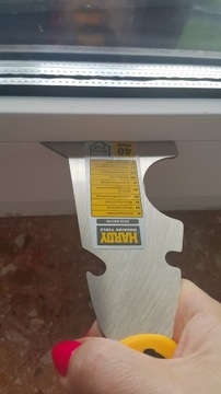 Шпатель для снятия штапиков