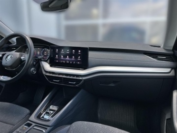 Skoda Octavia IV Liftback 2.0 TSI 190KM 2022 Skoda Octavia 2.0TSI 190KM Style DSG l LED Matrix,, zdjęcie 13