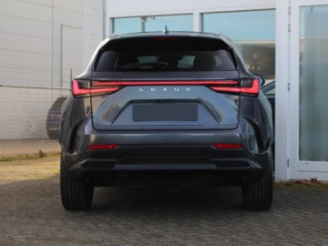 Lexus NX II SUV Facelifting 2.5 450h+ 292KM 2025 450h+ Prestige AWD 2.5 (292KM) | Premium + Tazuna + Design, zdjęcie 4
