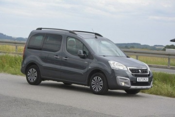 Peugeot Partner II 2018 Peugeot Partner 1.2T nawi doinwestowany Car Play, zdjęcie 11