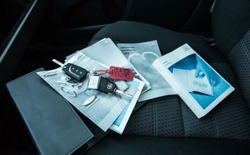 Toyota Avensis III Sedan Facelifting 1.8 Valvematic 147KM 2013 Toyota Avensis 1.8 benzyna 147KM sedan navi kamera cofania LIFT serwis ASO, zdjęcie 1