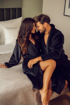 Вышитый халат женский