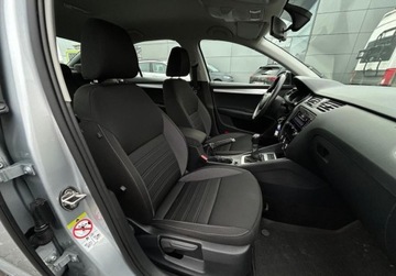 Skoda Octavia III Liftback Facelifting 1.5 TSI ACT 150KM 2019 Skoda Octavia Ambition Pakiet Amazing, FV 23, Tempomat, Czujniki, Bezwypa, zdjęcie 15