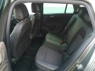 Opel Astra K Sports Tourer 1.4 Turbo 150KM 2017 Opel Astra 1.4 T150KM Klimatr Nawi Kamera Radar Al, zdjęcie 20