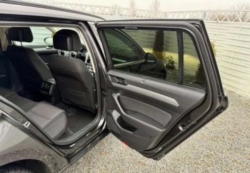 Volkswagen Passat B8 Variant 2.0 TDI BlueMotion SCR 150KM 2018 Volkswagen Passat Volkswagen Passat 2.0 TDI BMT Comfortline 2.0 Diesel, zdjęcie 36