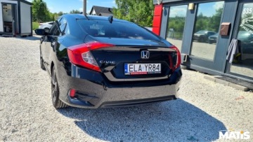 Honda Civic X Sedan 4d 1.5 VTEC Turbo 182KM 2017 Honda Civic 1.5T 183KM manual navi skora 2xPDC szyberadch 1 rej 2018R asys, zdjęcie 37