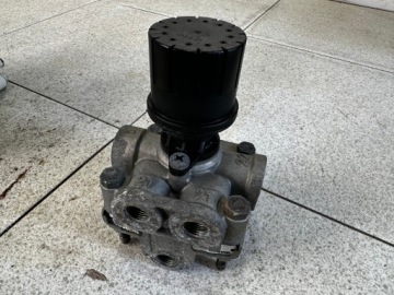 Zawór Przekaźnikowy Hamulcowy Scania R 1425183