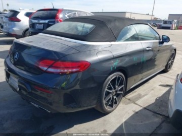 Mercedes Klasa C W205 2019 Mercedes-Benz Klasa C 300 2019, 2.0L R4 255KM, auto odpala i jezdzi, od ub, zdjęcie 3