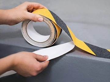 ЛЕНТА ПРОТИВОСКОЛЬЗЯЩАЯ САМОКЛЕЙКАЯ ЖЕЛТАЯ И ЧЕРНАЯ 50 мм * 5 МЕТРОВ ДЛЯ ЛЕСТНИЦ