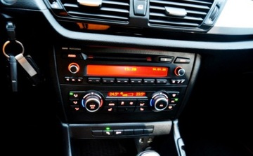 BMW X1 F48 2015 BMW X1 Lift, Ksenon, Klimatyzacja, Keyless, Podgrzewane fotele 2.0 Benzyna, zdjęcie 11