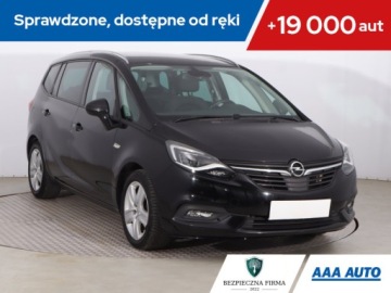 Opel Zafira C Tourer Facelifting 1.4 Turbo 140KM 2017 Opel Zafira 1.4 Turbo, Serwis ASO, 7 miejsc, Navi
