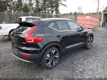 Volvo XC40 2025 Volvo XC 40 B5 Ultra Bright Theme 2025 2.0 Benzyna 247KM, zdjęcie 5