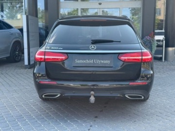 Mercedes Klasa E W213 Kombi Plug-in Facelifting 2.0 E300de 306KM 2020 Mercedes-Benz Klasa E 300 DE hybryda plug-In pakiet AMG serwis ASO pakiet, zdjęcie 7