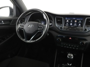 Hyundai Tucson III SUV 1.6 T-GDI 177KM 2018 Hyundai Tucson 4x4 auto klima navi kamera manual, zdjęcie 15