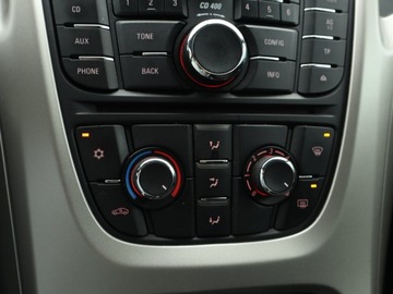 Opel Astra J Sports Tourer 2.0 CDTI ECOTEC 165KM 2011 Opel Astra 2.0 CDTI, 162 KM, Klima, Tempomat, zdjęcie 12