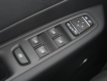 Renault Captur I Crossover 1.2 ENERGY TCe 118KM 2017 Renault Captur 1.2 TCe, Salon Polska, zdjęcie 14