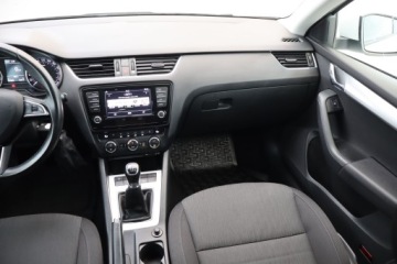Skoda Octavia III Kombi 1.4 TSI  150KM 2016 Skoda Octavia 1.4 TSI, Salon Polska, zdjęcie 7