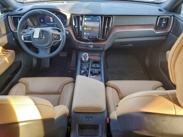 Volvo XC60 II 2024 Volvo XC 60 Ultimate 2024 2.0 Hybryda 247KM, zdjęcie 8