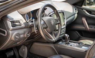 Maserati Ghibli III Sedan 3.0 V6 410KM 2018 Maserati Ghibli Maserati Ghibli 3.0 S 410KM 3.0 Benzyna 410KM, zdjęcie 8