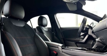Mercedes Klasa A W177/V177 Sedan Facelifting 1.3 200 163KM 2022 Mercedes-Benz Klasa A SalonPL AMG LED Sedan AndroidCarPlay Nawigacja Kamer, zdjęcie 14