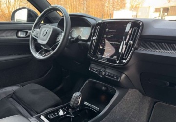 Volvo XC40 2021 Volvo XC 40 2,0 B4 197ps Hybr Multi Led Virtual Tacho Blis Skora Reling Se, zdjęcie 6