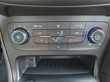 Ford Focus III Kombi Facelifting 1.5 TDCi 120KM 2017 Ford Focus navi grz. fotele grz. kierownica ALU 18 2x kola 1.5, zdjęcie 18