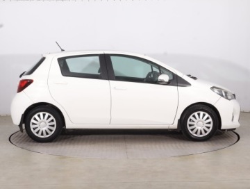 Toyota Yaris III Hatchback 5d Facelifting 1.4 D-4D 90KM 2015 Toyota Yaris 1.4 D-4D, Salon Polska, Klima, zdjęcie 5