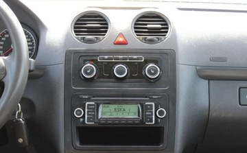 Volkswagen Caddy III Kombi Facelifting 1.6 TDI 102KM 2014 Volkswagen Caddy 1.6D 102KM przeb.163tys klima hak ksiazka 1.6 Diesel, zdjęcie 23