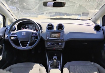 Seat Ibiza IV 2016 Seat Ibiza 2016r, 1.4 TDI. Uszkodzony przod. Jezdzi. 1.4 Diesel 80KM, zdjęcie 4