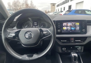 Skoda Scala Hatchback 1.5 TSI 150KM 2022 Skoda Scala Ambition 1.5 TSI 150 KM Czujniki Clima DSG 1.5 Benzyna, zdjęcie 8