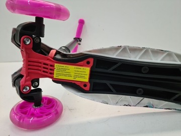 HULAJNOGA DZIECIĘCA TRÓJKOŁOWA CAROMA LED