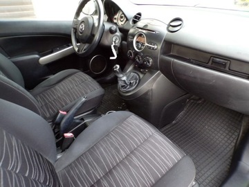 Mazda 2 II Hatchback 5d 1.3 86KM 2009 Mazda 2 Klimatyzacja / Gwarancja / 1.3 / 85KM, zdjęcie 20