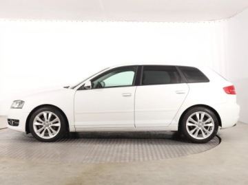 Audi A3 8P Hatchback 3d 2.0 TDI CR 140KM 2012 Audi A3 2.0 TDI, Xenon, Klima, Klimatronic, zdjęcie 2