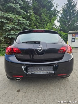 Opel Astra J Hatchback 5d 1.4 Turbo ECOTEC 120KM 2011 Opel Astra 1.4 benzyna 120KM Servis do konca 1.4 Benzyna 120KM, zdjęcie 13