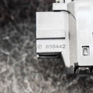 MERCEDES-BENZ GLA ZADNÍ PRAVÉ DVEŘE BOČNÍ MOTOR ZVEDAČ OKNO X156 A24