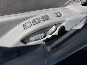 Volvo S60 II Sedan 3.0 T6 304KM 2012 Volvo S60 3.0 Benz T6 R-DESIGN Bogata Wersja 3.0 Benzyna 304KM, zdjęcie 13