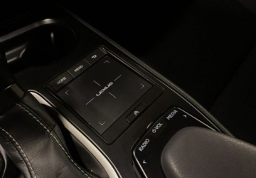 Lexus UX Crossover Facelifting 2.0 200 173KM 2022 Lexus UX VAT 23 200 F Impression 173KM CVT 20222023 r., salon PL, I wl., zdjęcie 31