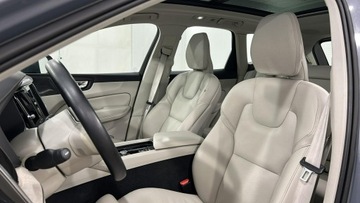 Volvo XC60 II 2021 Volvo XC 60 B4 AWD Inscription, zdjęcie 9
