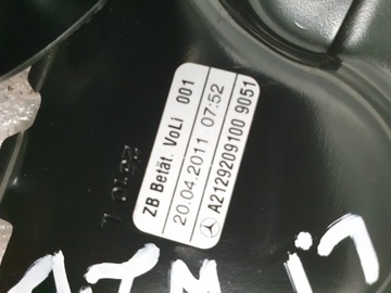 MERCEDES W212 DRŽÁTKO POHOVKA LEVÝ ZADNÍ