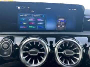 Mercedes Klasa A W177/V177 Hatchback AMG Facelifting 2.0 A35 306KM 2023 Mercedes-Benz Klasa A 35 AMG Night PakietPremium PlusPanoramaBurmester Sal, zdjęcie 27