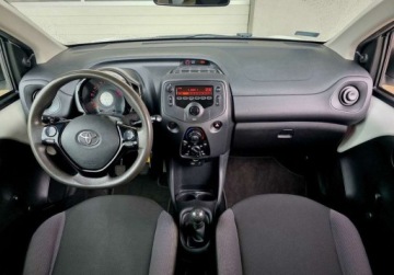 Toyota Aygo II Hatchback 3d Facelifting 1.0 VVT-i 72KM 2020 Toyota Aygo Toyota Aygo 1.0 VVT-i X Comfort 72KM Fv 23 Benzyna, zdjęcie 18