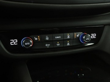 Opel Insignia II Sports Tourer 1.5 Turbo 165KM 2018 Opel Insignia INNOVATION automat półskóra navi, zdjęcie 26